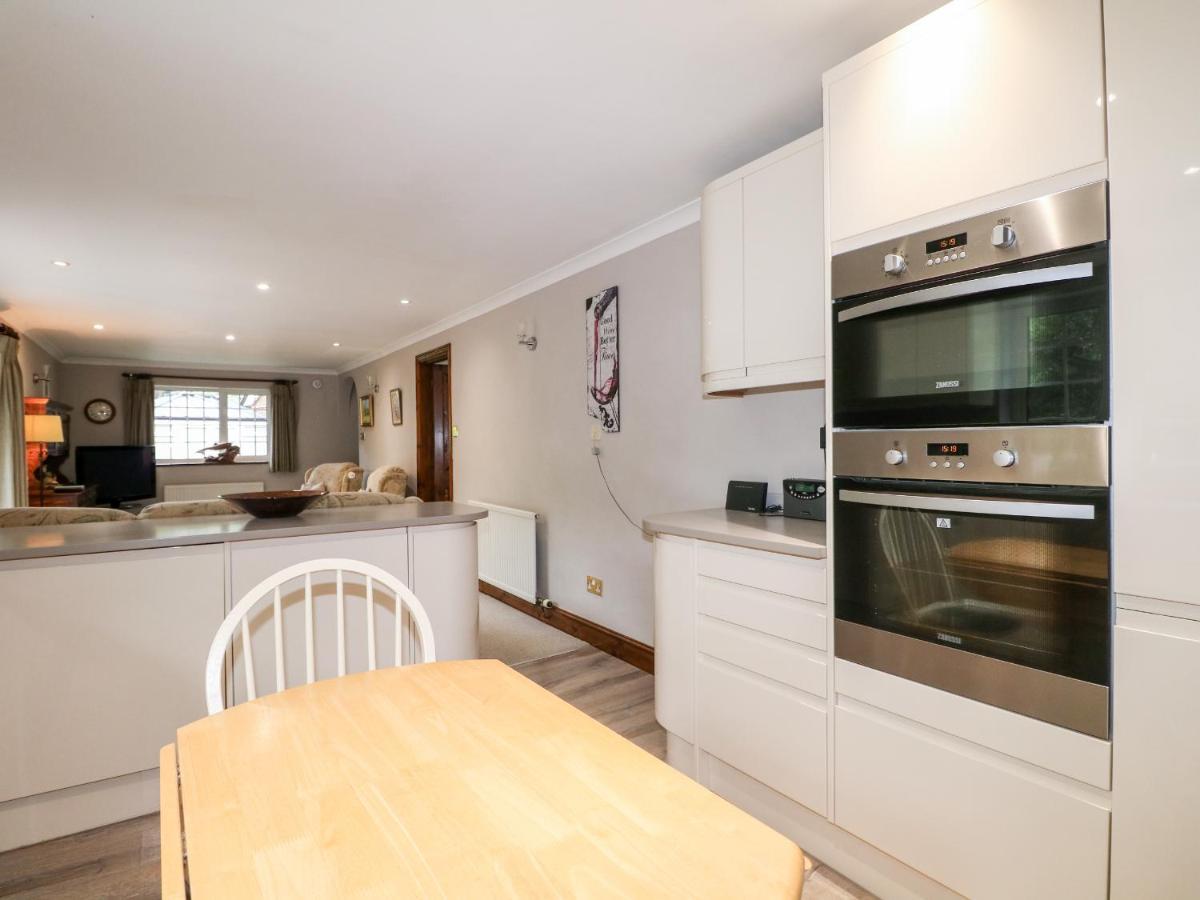 Miswells Cottages - Lake View Turners Hill Exterior foto