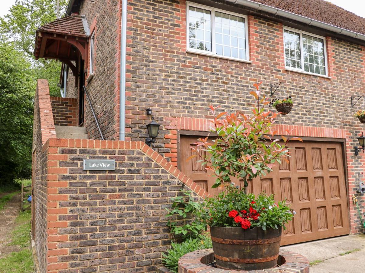 Miswells Cottages - Lake View Turners Hill Exterior foto