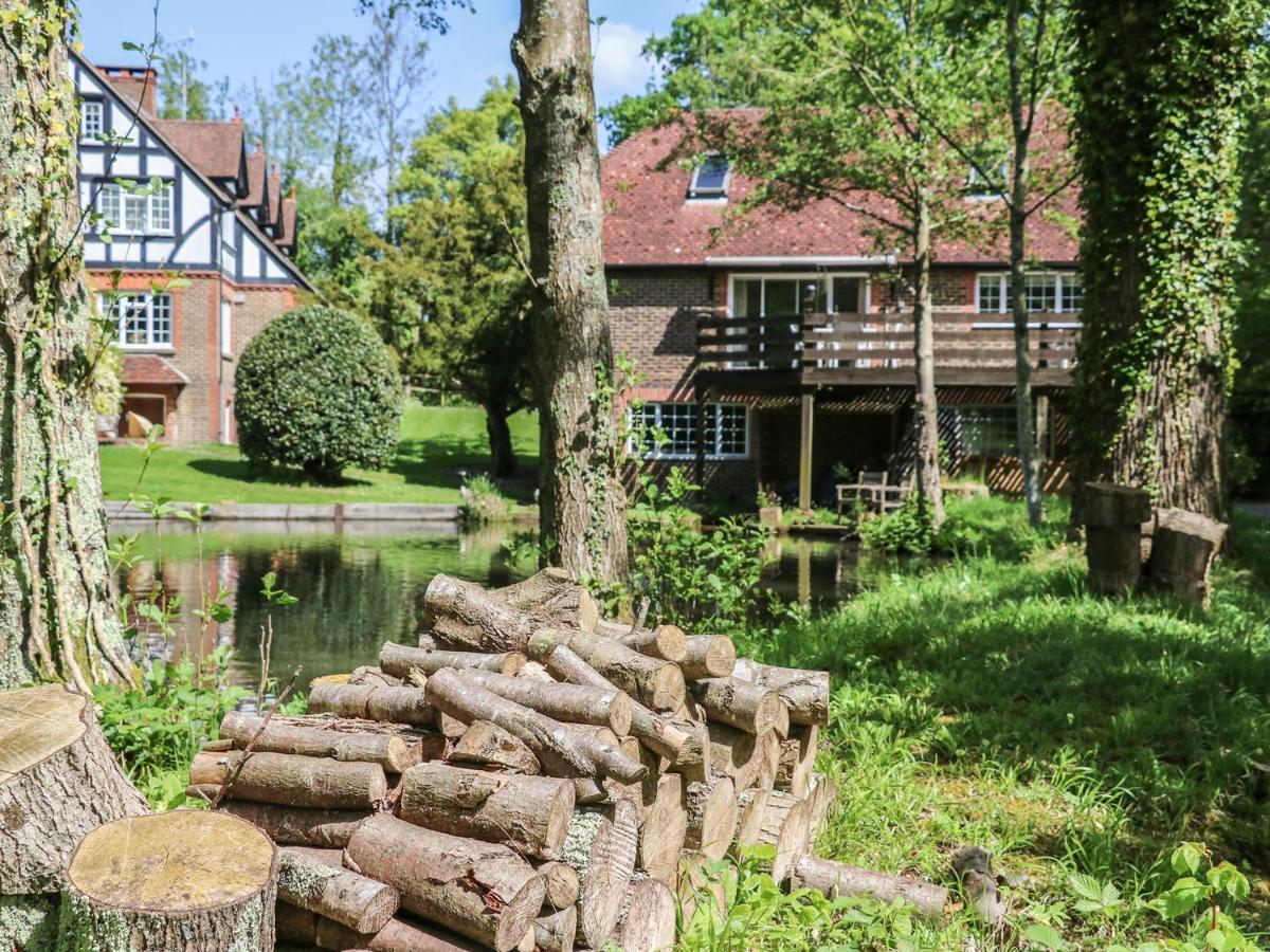 Miswells Cottages - Lake View Turners Hill Exterior foto